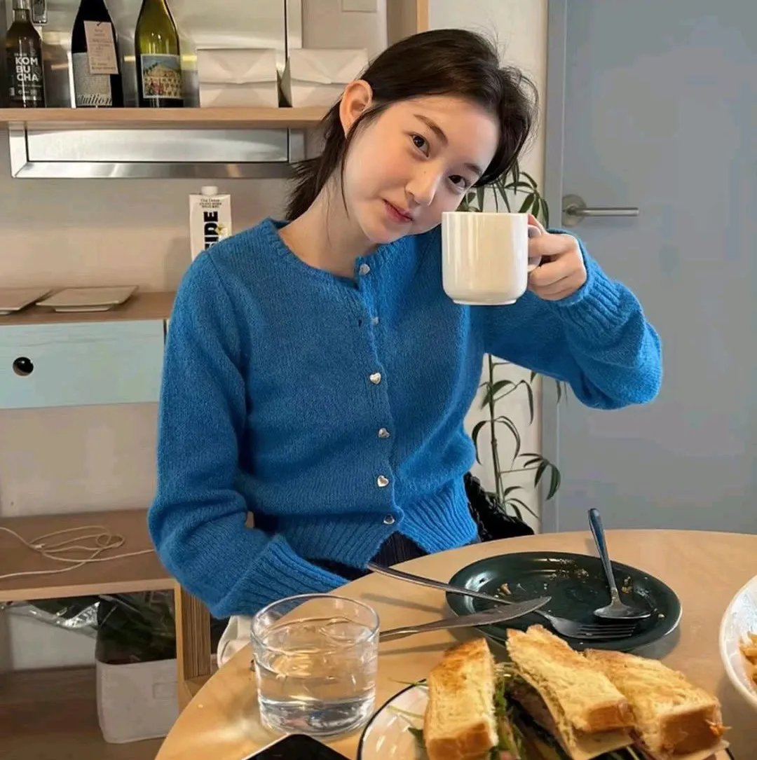 她爱